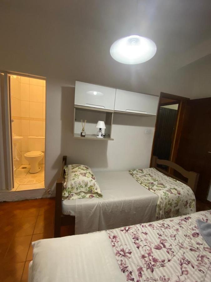 Hostel Gru Economico Com Quartos Individuais E Translado 瓜卢流斯 外观 照片